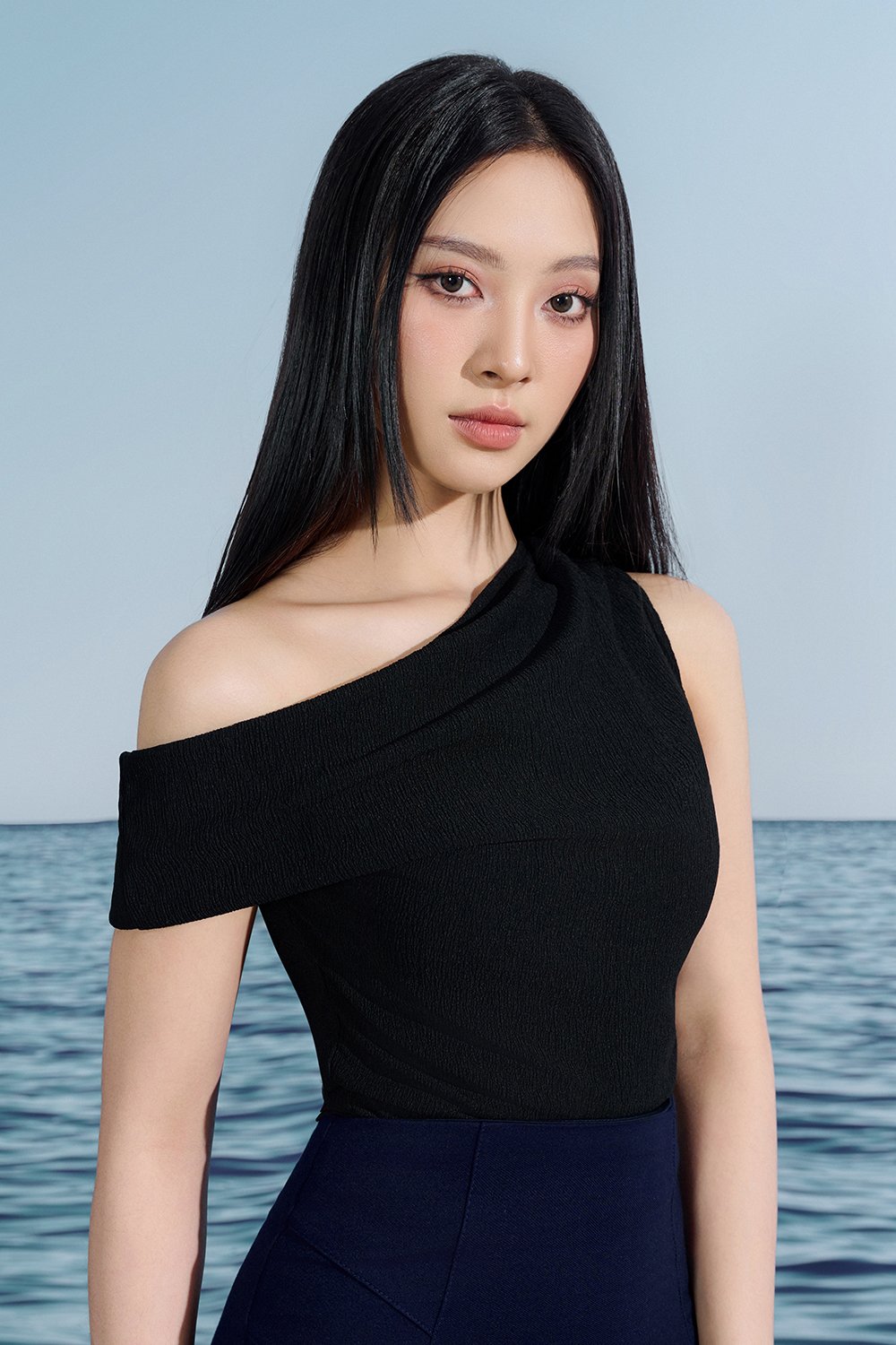 Karleen Off the Shoulder Draped Asymmetrical Top In Classic Black