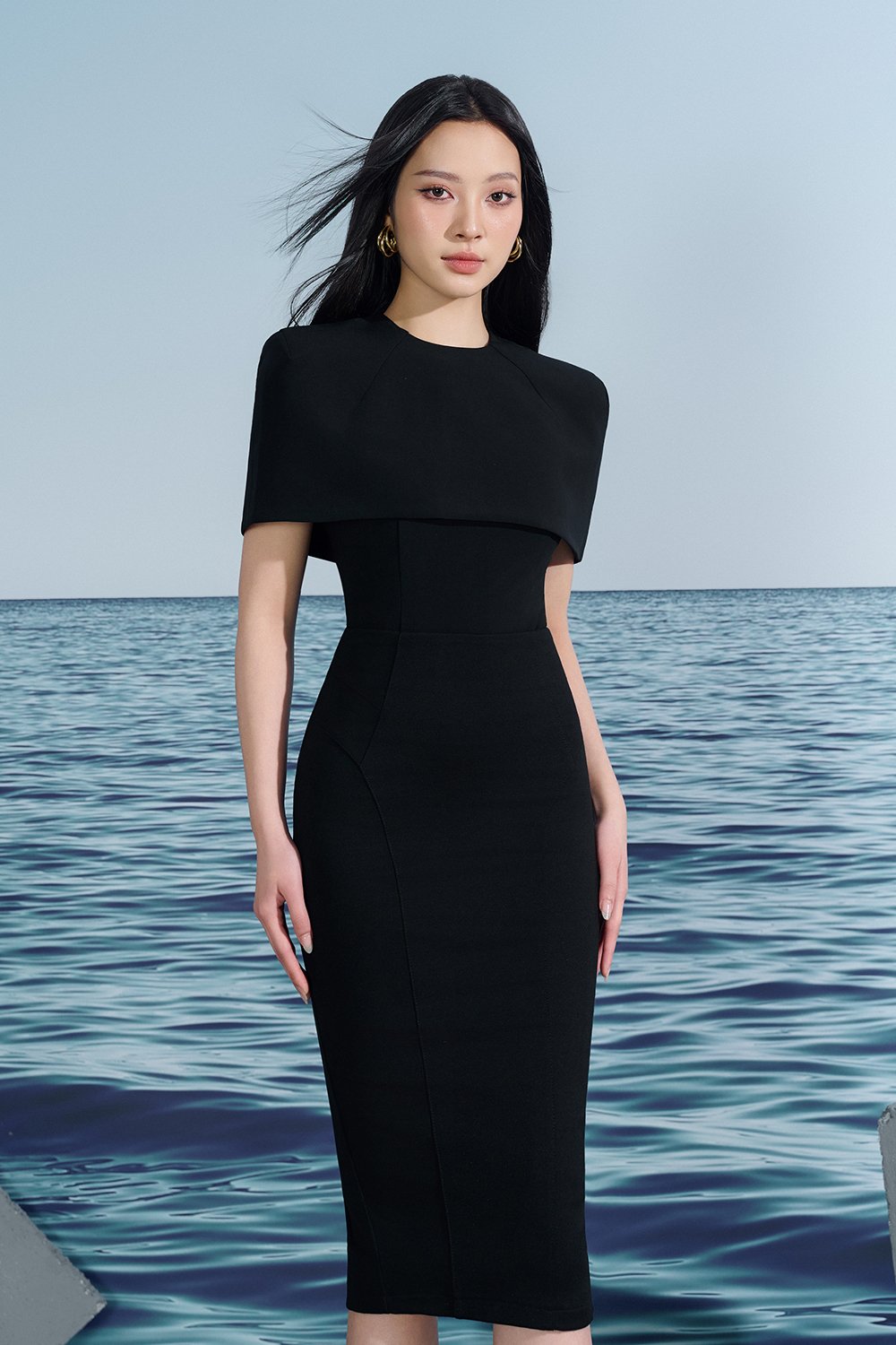 Katherine Removable Cape Top In Classic Black