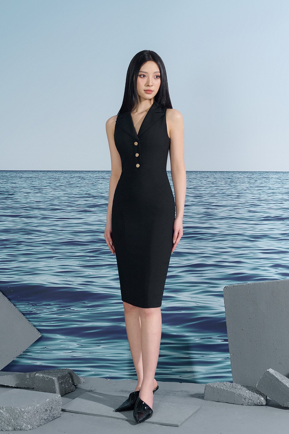 Penelope Tailored Pencil Dress In Classic Black