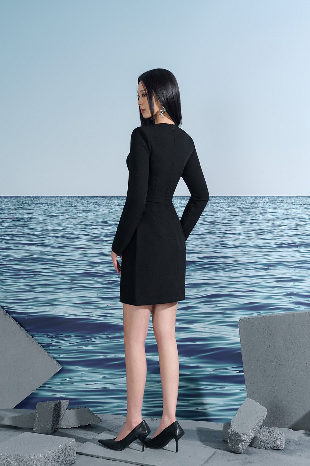 Sienna Sweetheart Mini Dress In Classic Black