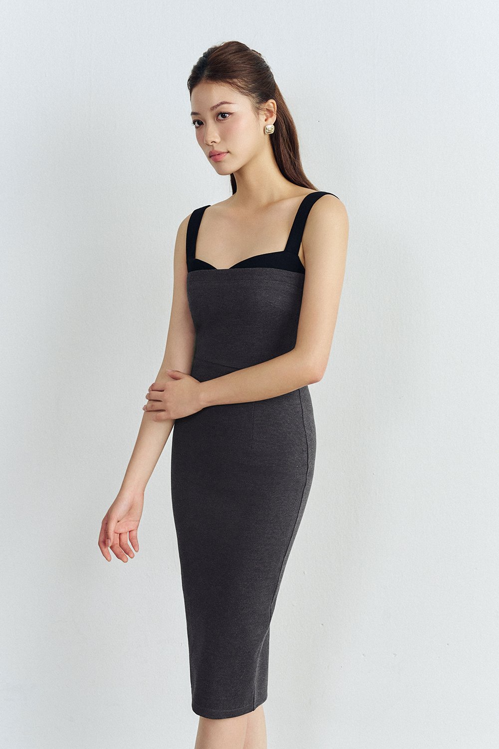 Daniella Contrast Sweetheart Ponte Dress in Dark Grey/Classic Black