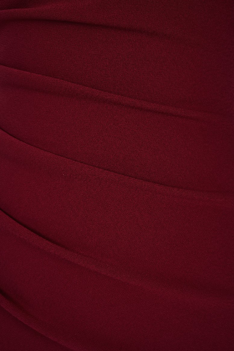 Eliana Padded Sweetheart Cap Sleeves Pencil Dress in Wine Red