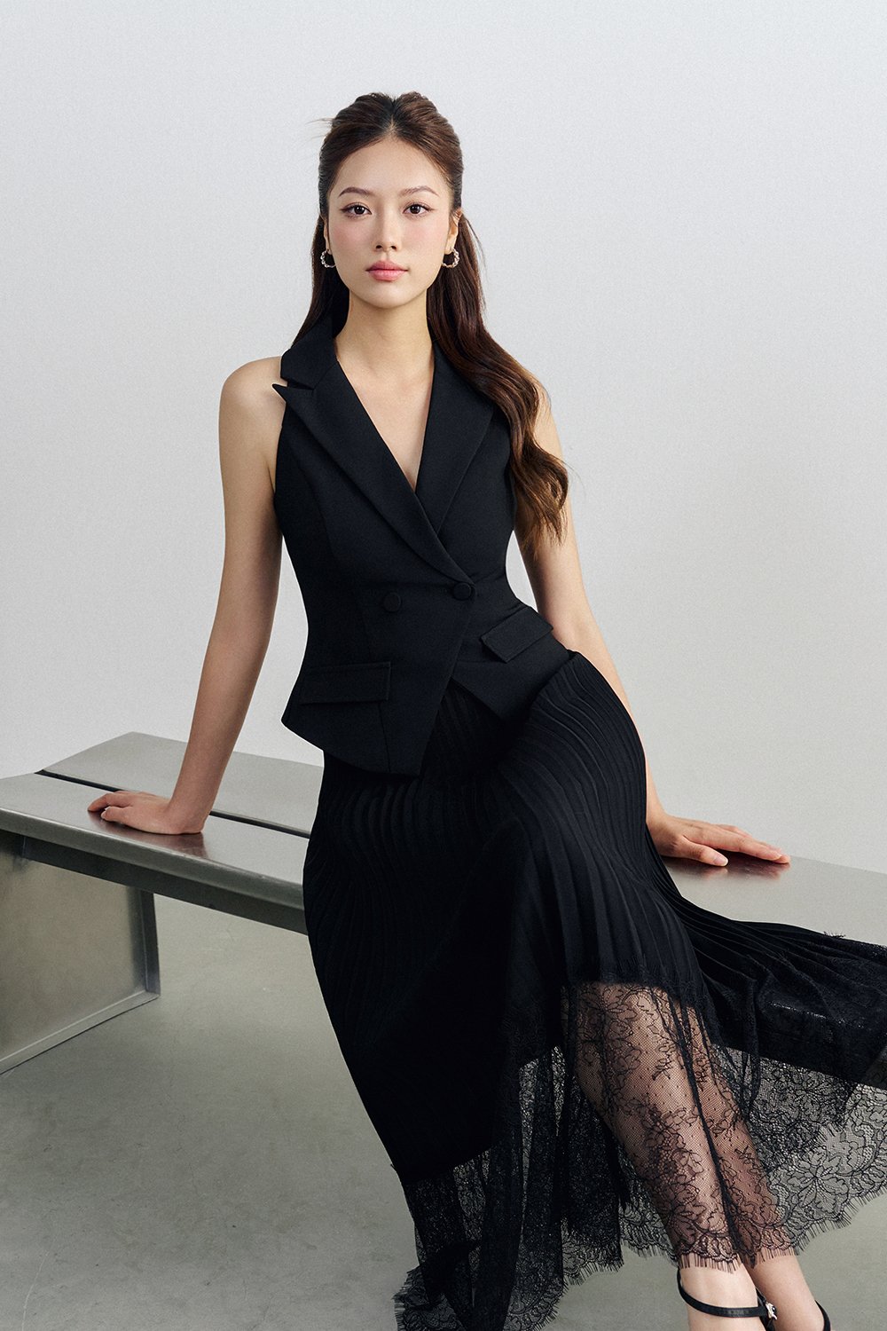 Elora Pleated Lace Panel Midi Skirt In Classic Black