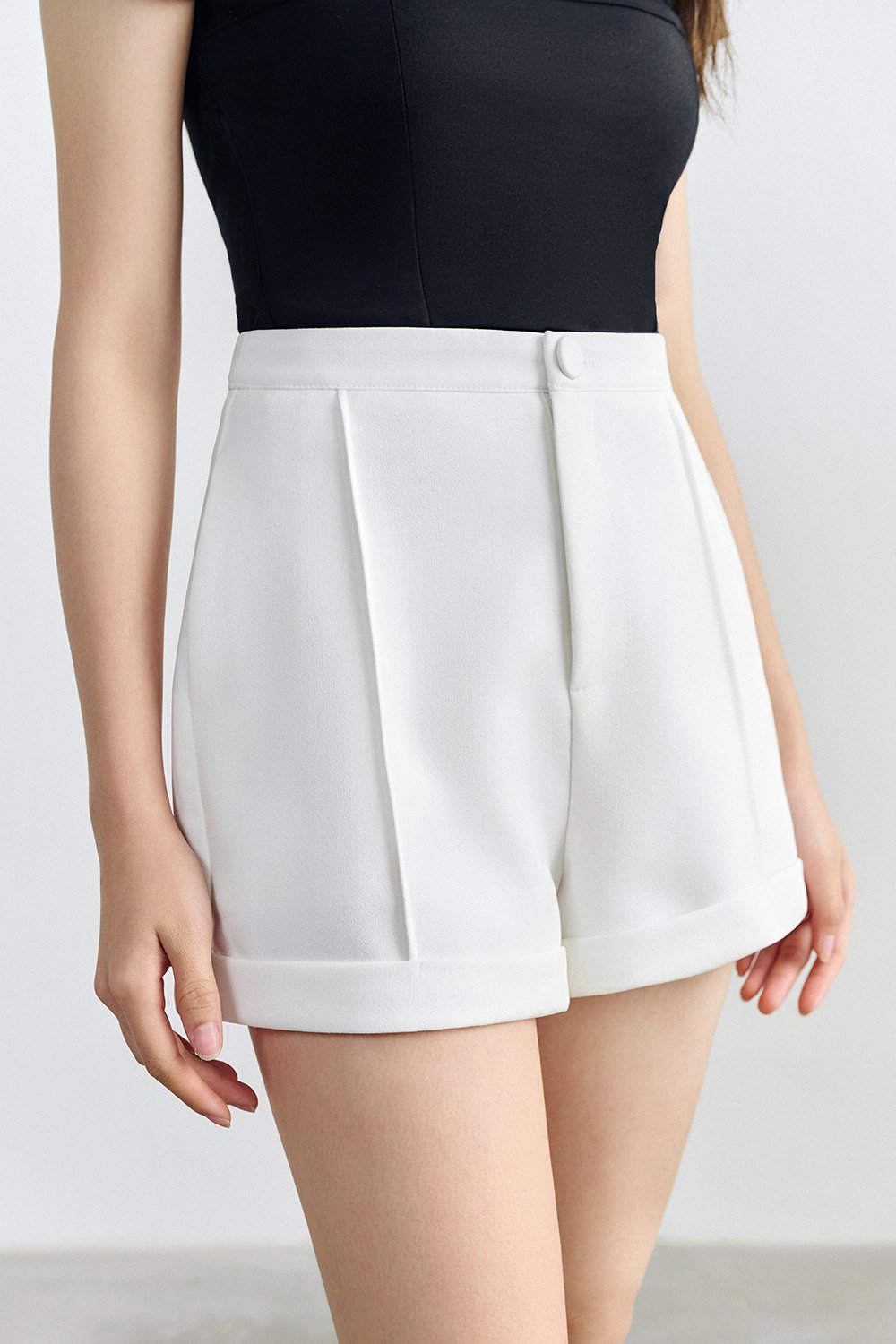 Jordyn Pintuck Shorts In Iconic White