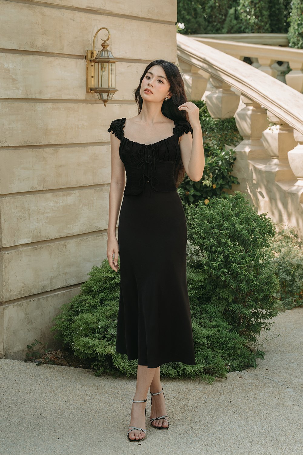 Beau Mermaid Midi Skirt in Classic Black