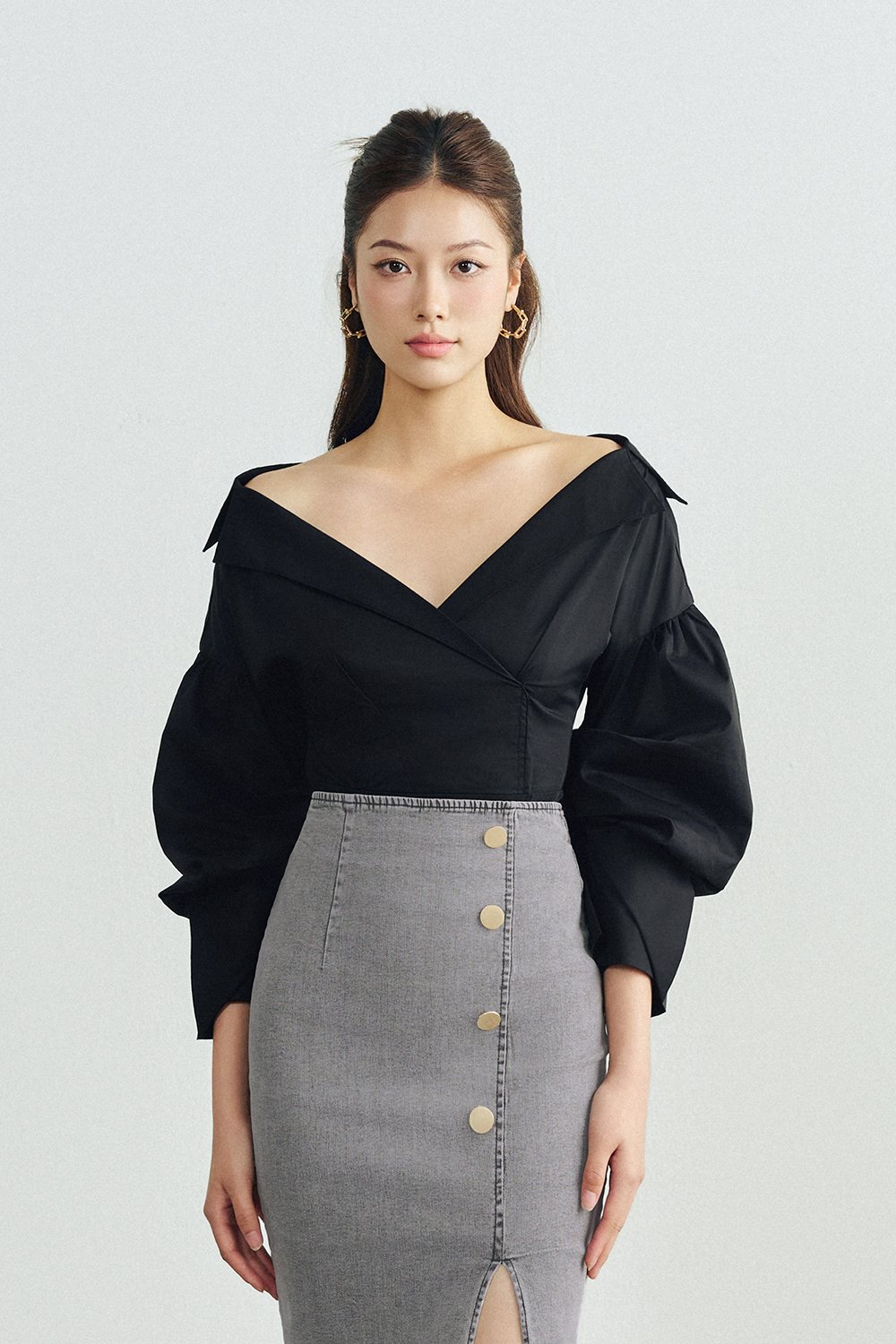 Brooke V-neck Lapel Shirt in Classic Black