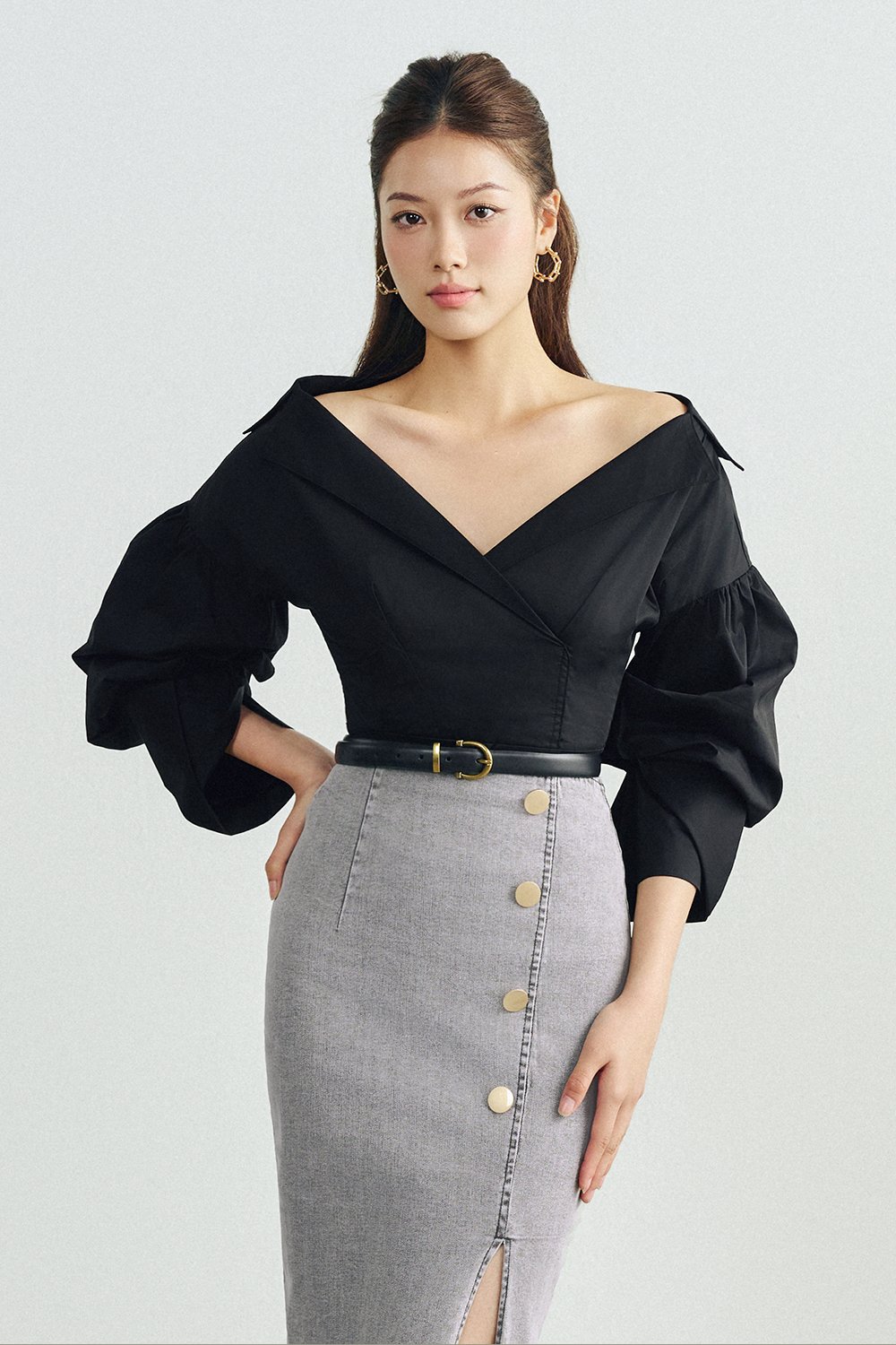 Brooke V-neck Lapel Shirt in Classic Black