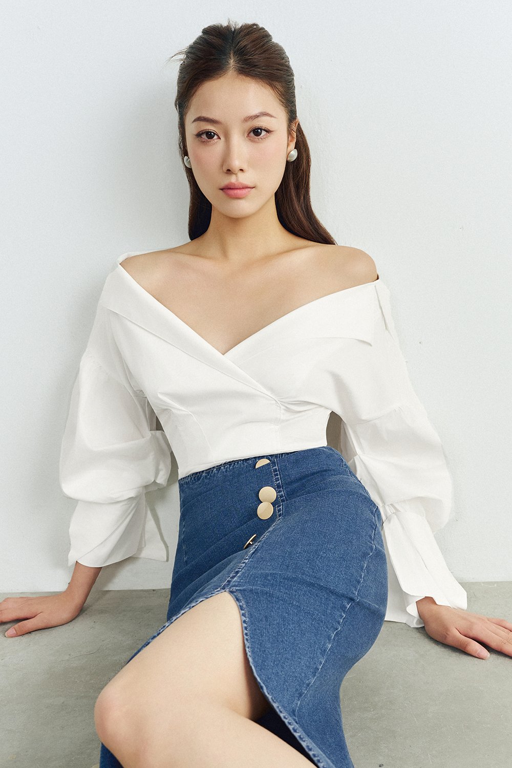 Brooke V-neck Lapel Shirt in Iconic White