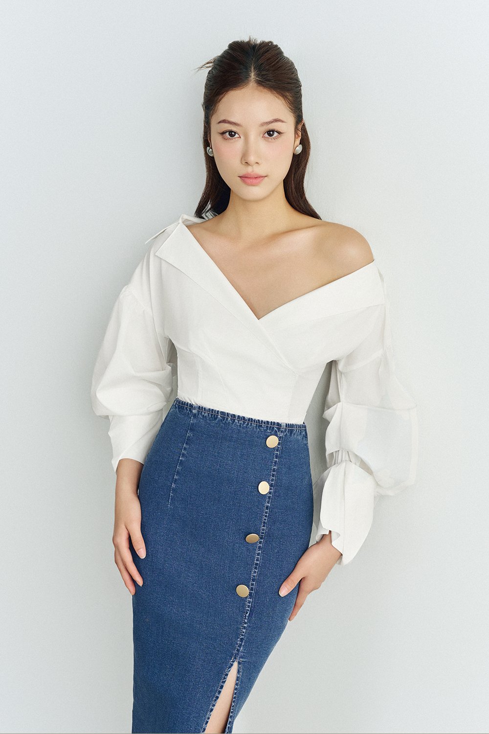 Brooke V-neck Lapel Shirt in Iconic White