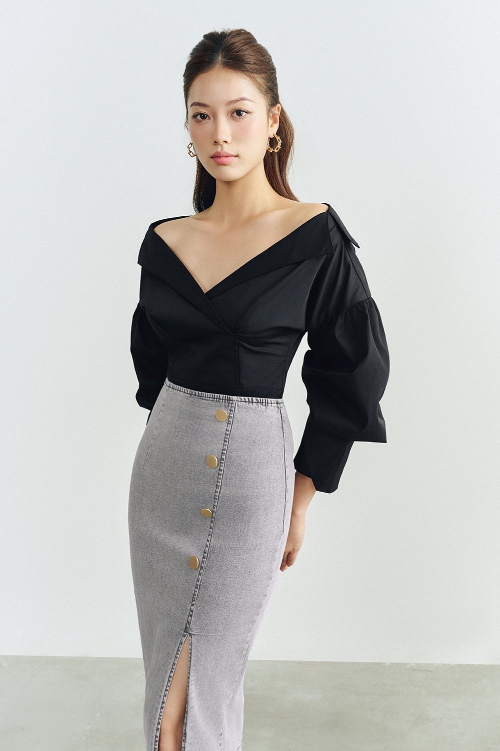 Lyra Denim Pencil Skirt in Grey Wash