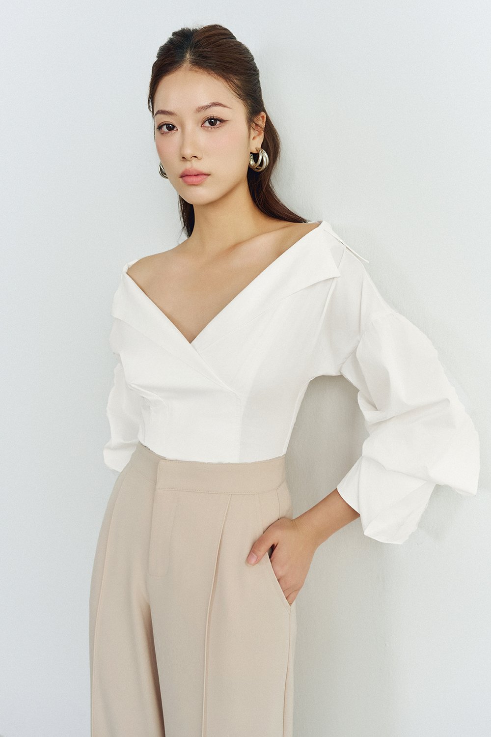 Millicent Straight Leg Pant in Light Bisque