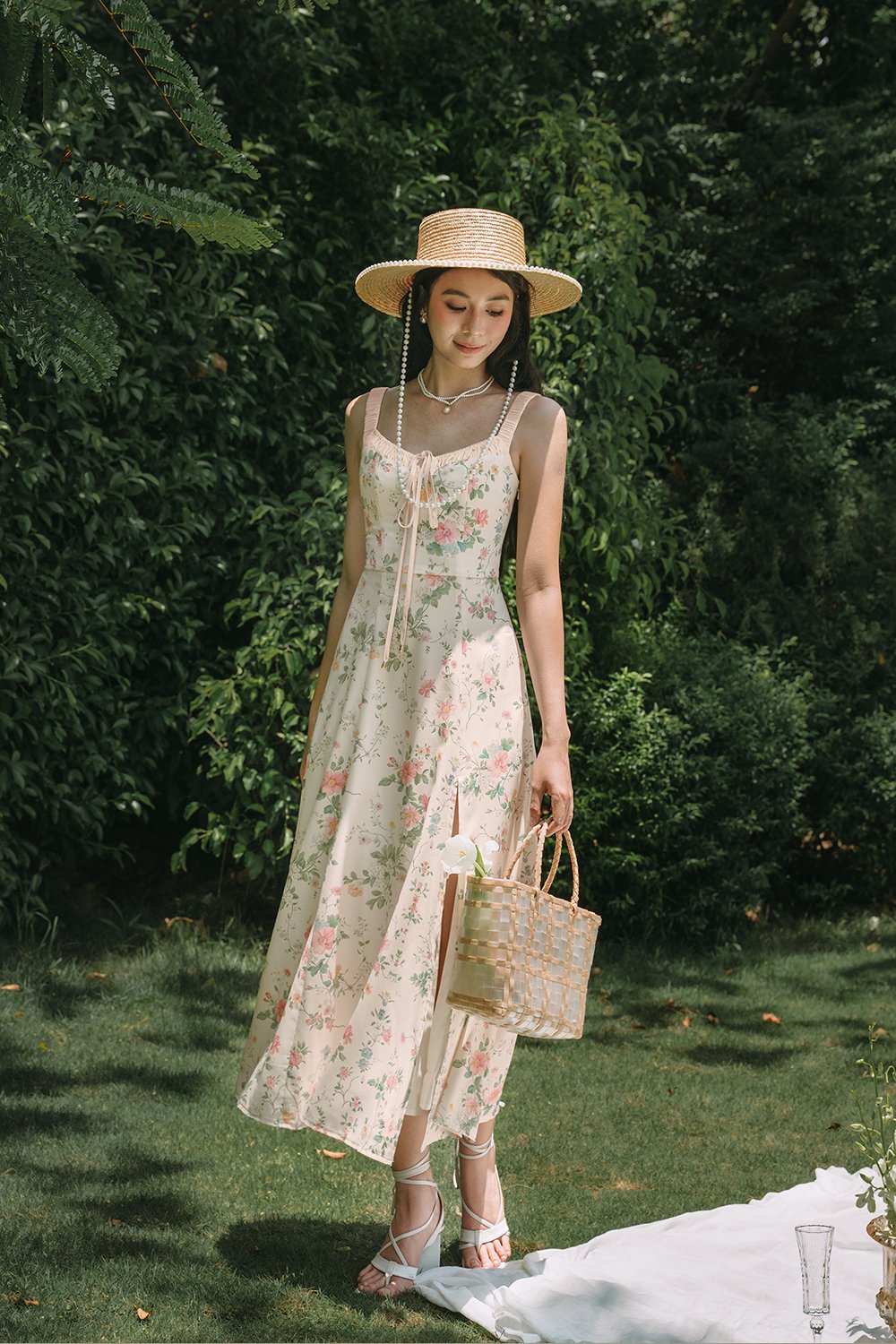 Ottilie Floral Midi Dress in &Eacute;treinte Fleurieie