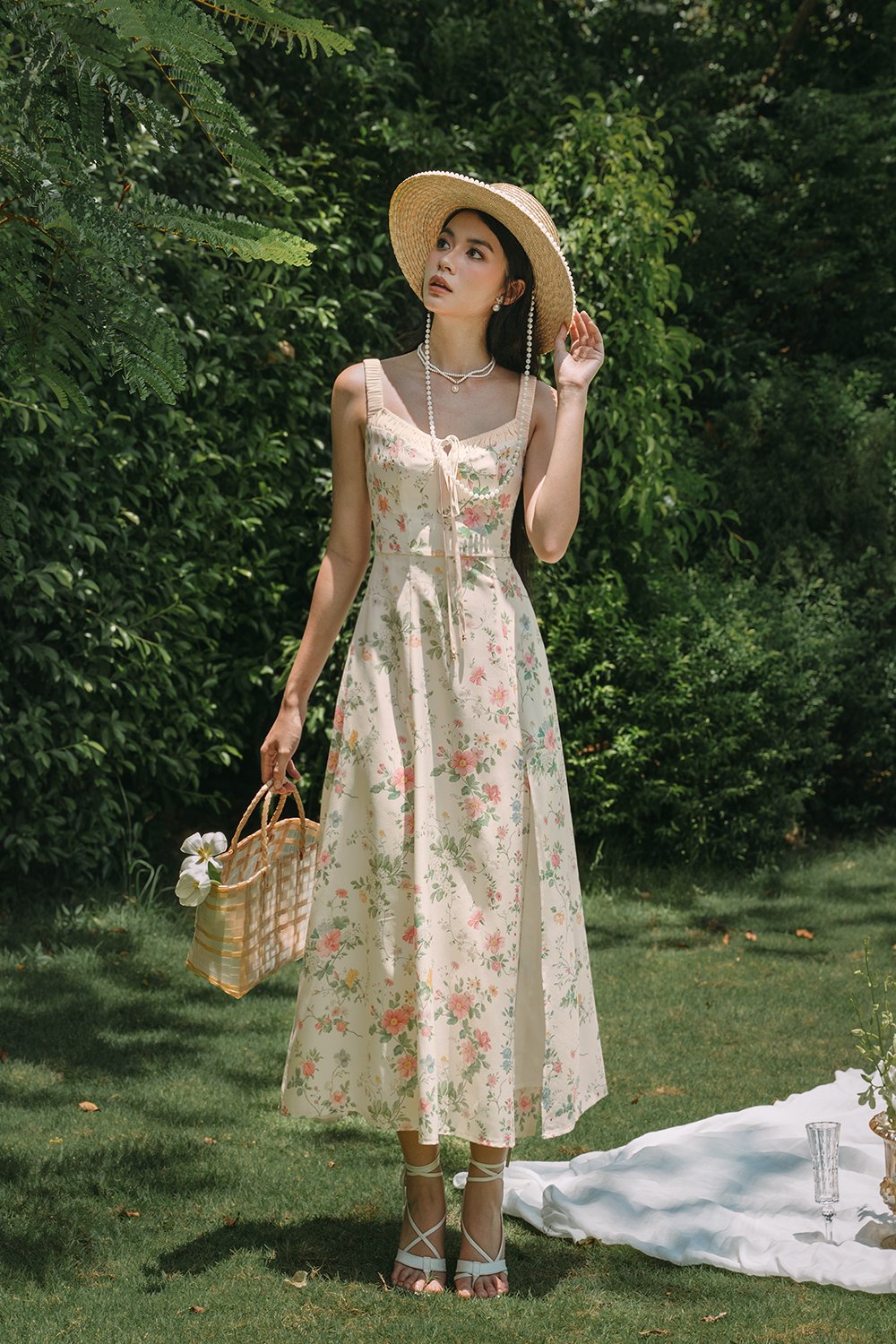 Ottilie Floral Midi Dress in &Eacute;treinte Fleurieie