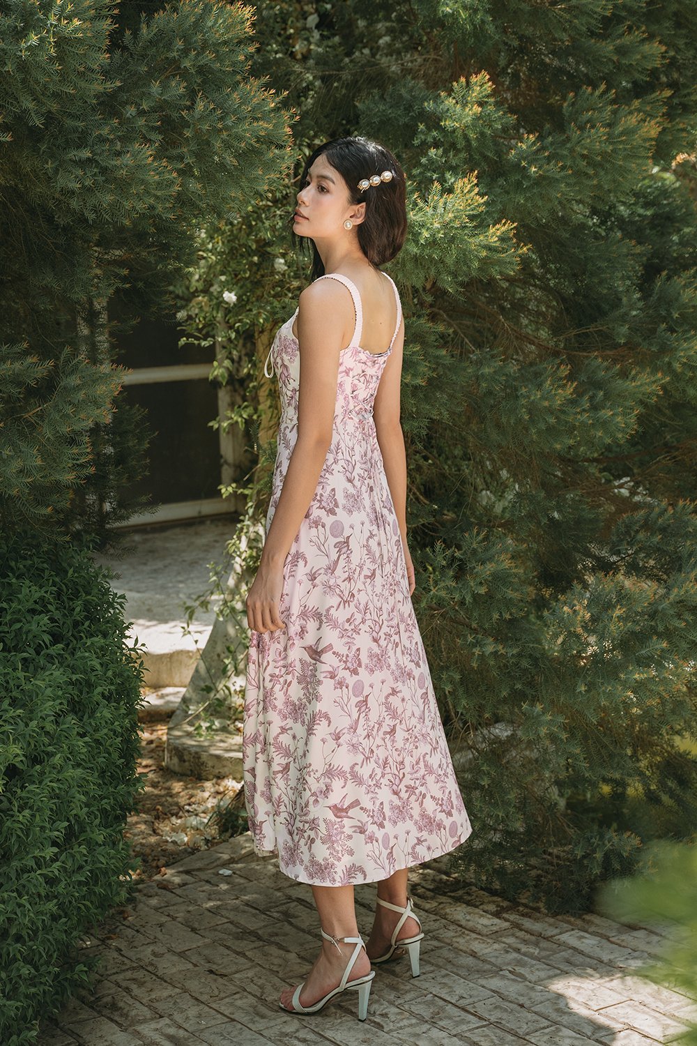 Ottilie Floral Midi Dress in L'Amour Envol&eacute;