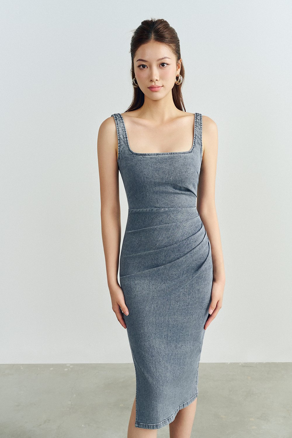 Selena Denim Ruched Midi Dress in Vintage Wash