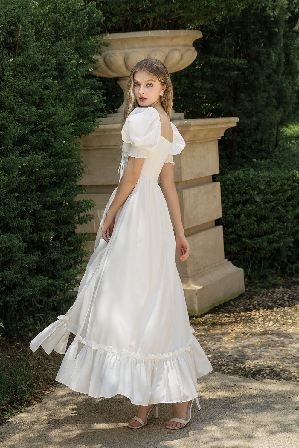 Ang&eacute;lique Sweetheart Ruffle Maxi Dress in Iconic White