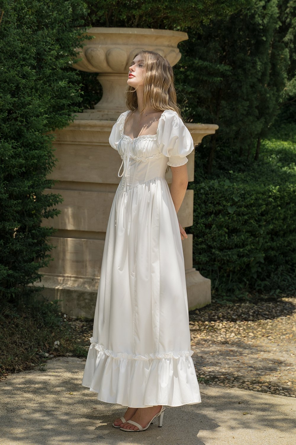 Ang&eacute;lique Sweetheart Ruffle Maxi Dress in Iconic White