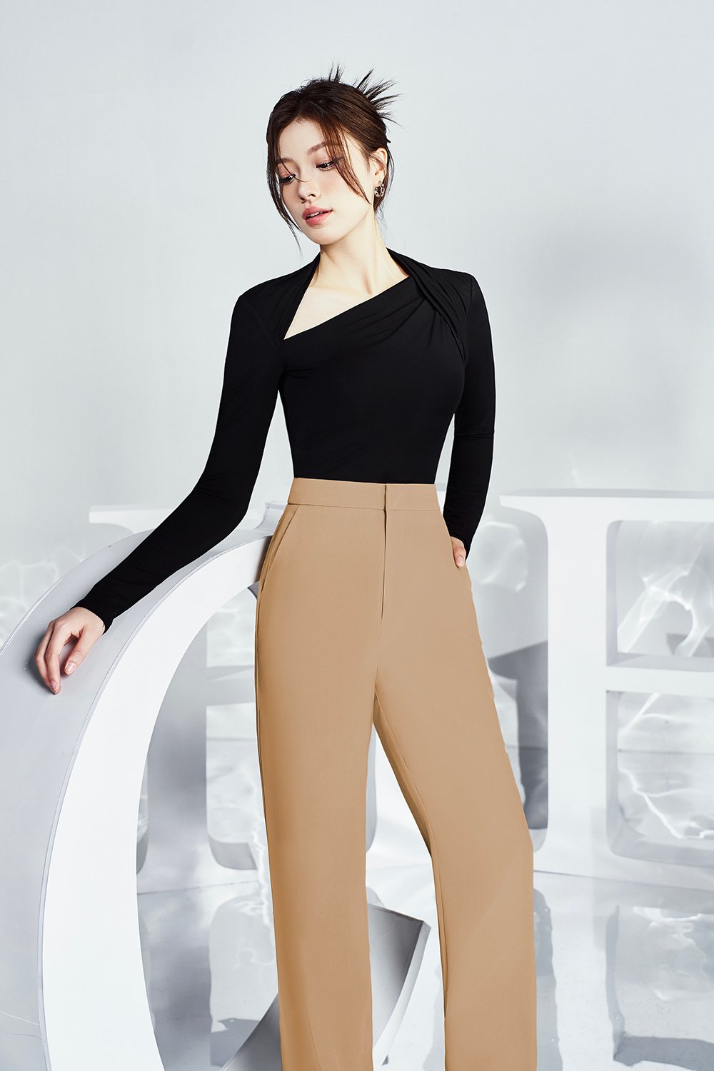 Nikita Slim Fit Pants in Sand