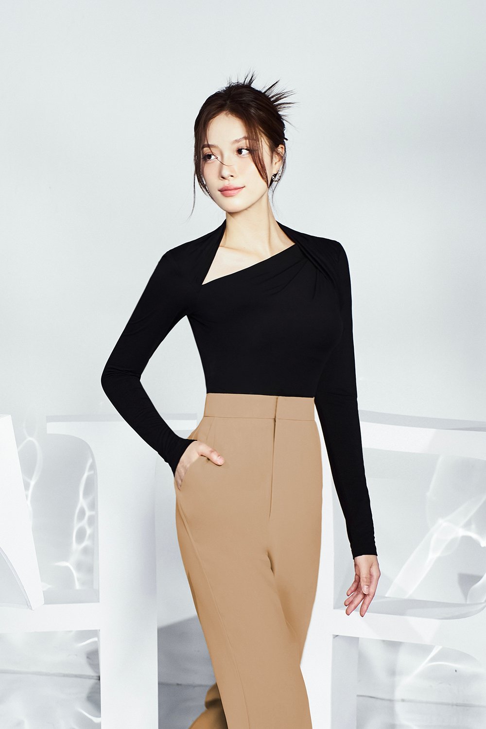 Tyra Asymmetrical Long Sleeves Top in Classic Black