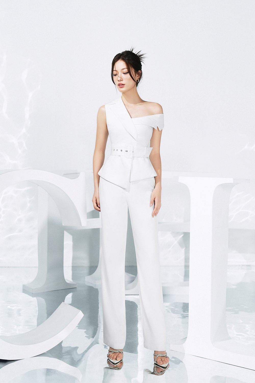 Aurelia Asymmetrical Tailored Top In Iconic White