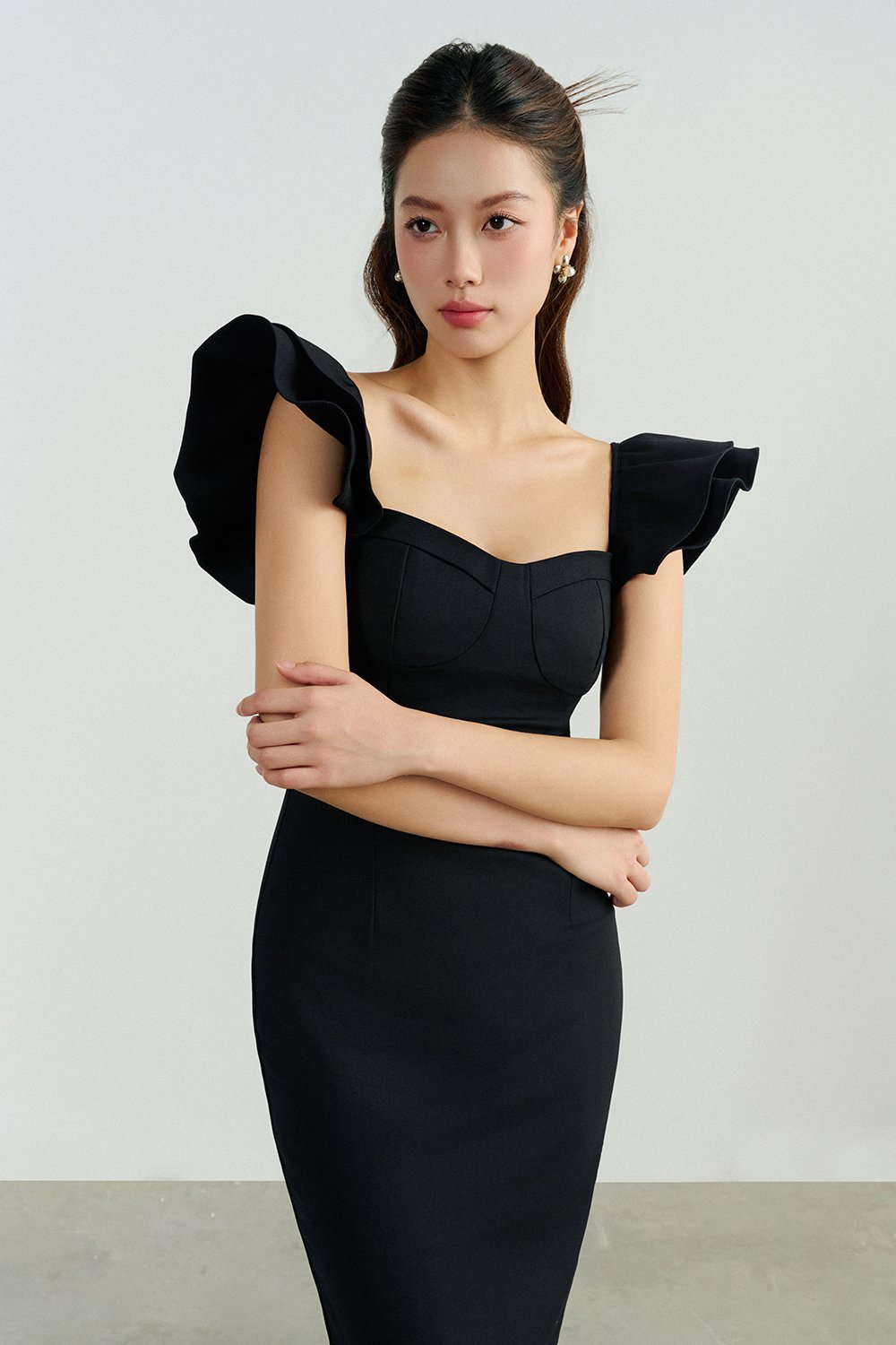 Carol Flutter Shoulder Pencil Dress in Classic Black