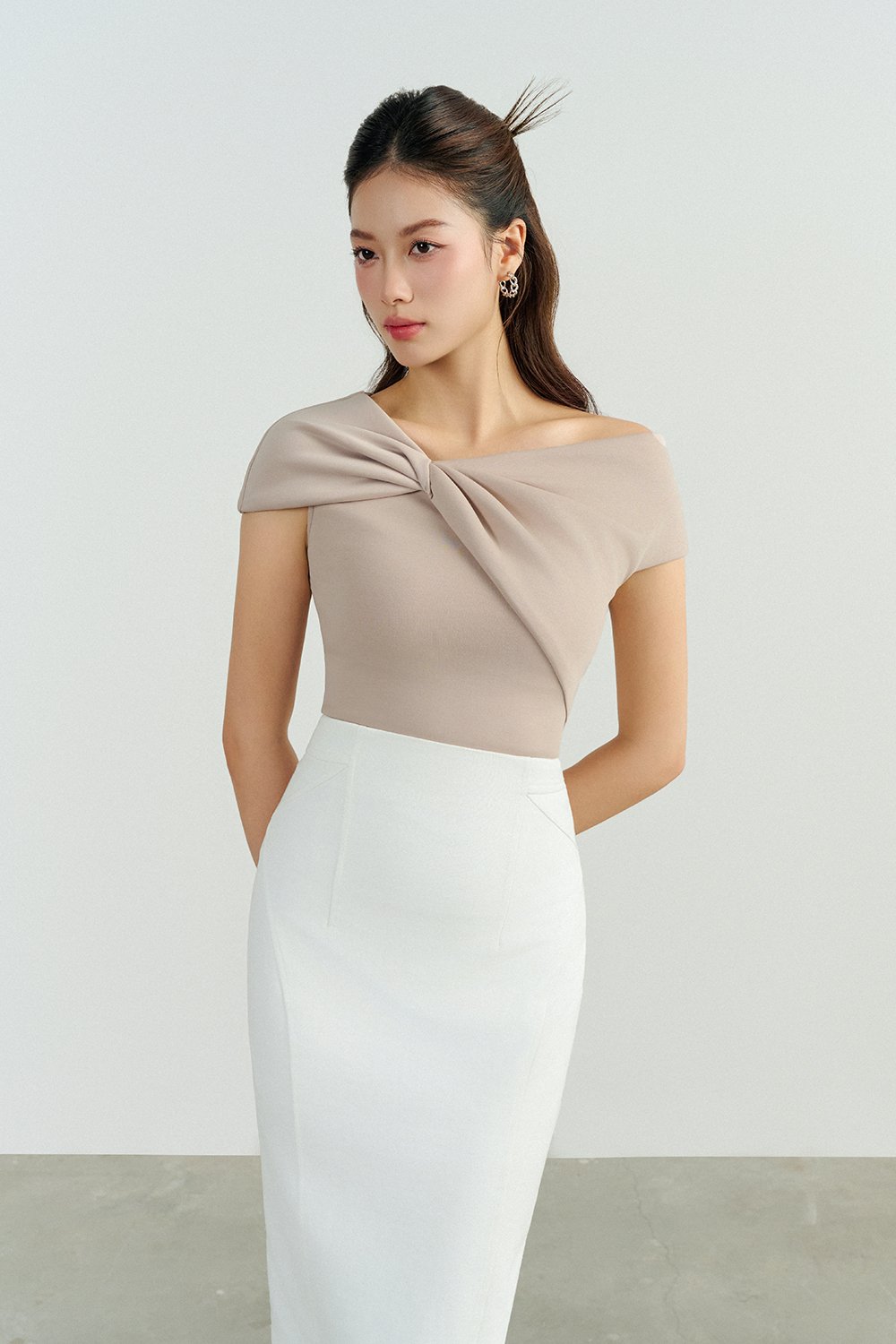 Jaide Tailored Pencil Skirt in Iconic White