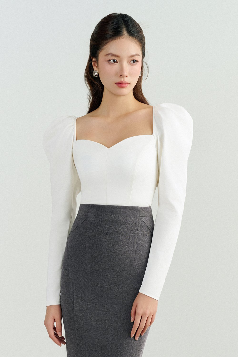 Myley Sweetheart Puff Long Sleeves Top in Iconic White