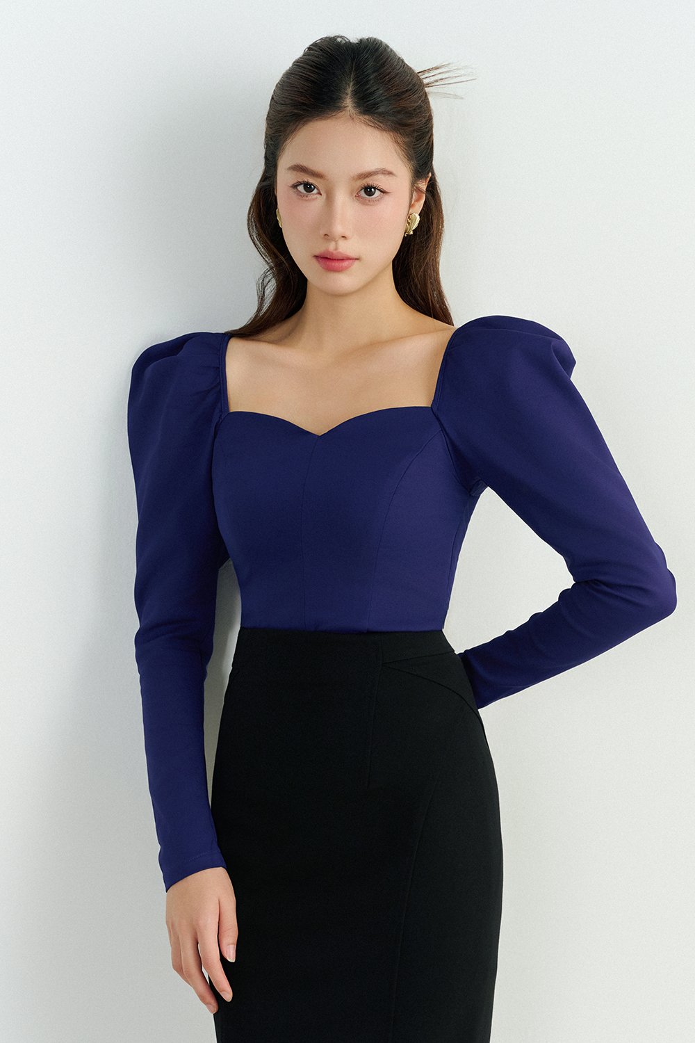Myley Sweetheart Puff Long Sleeves Top in Royal Blue