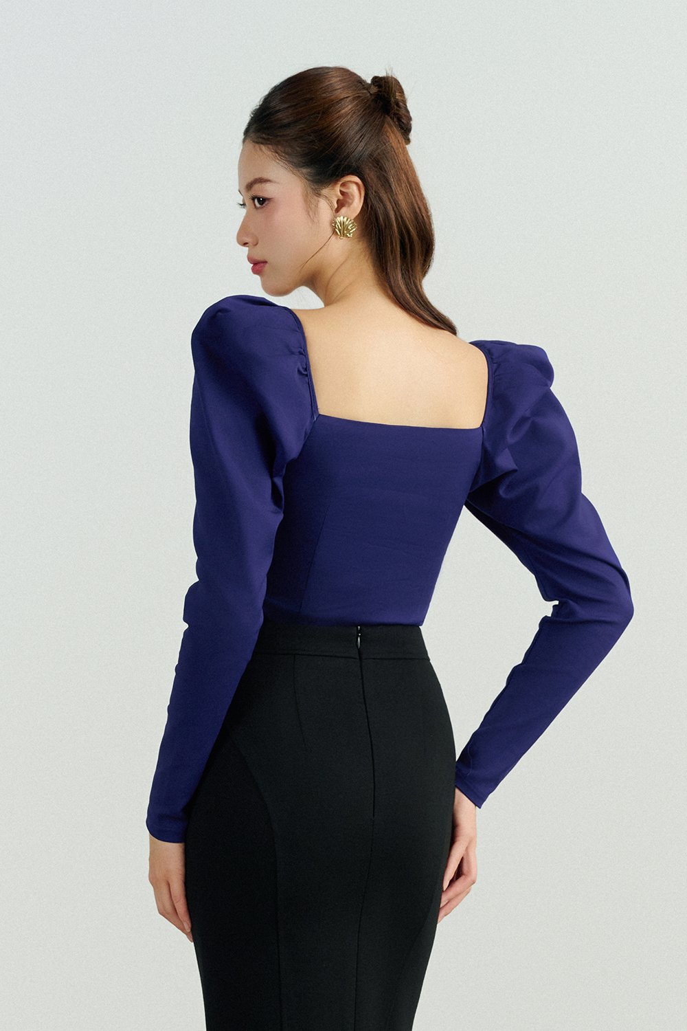 Myley Sweetheart Puff Long Sleeves Top in Royal Blue