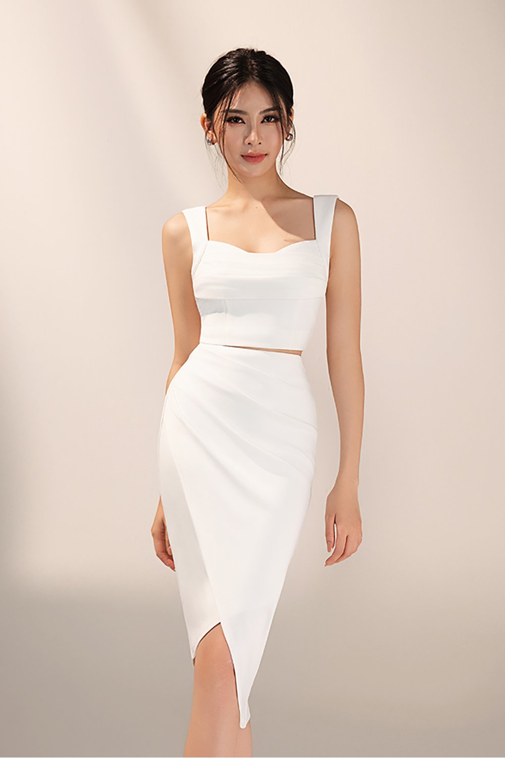 Trista Sweetheart Cropped Top in Iconic White