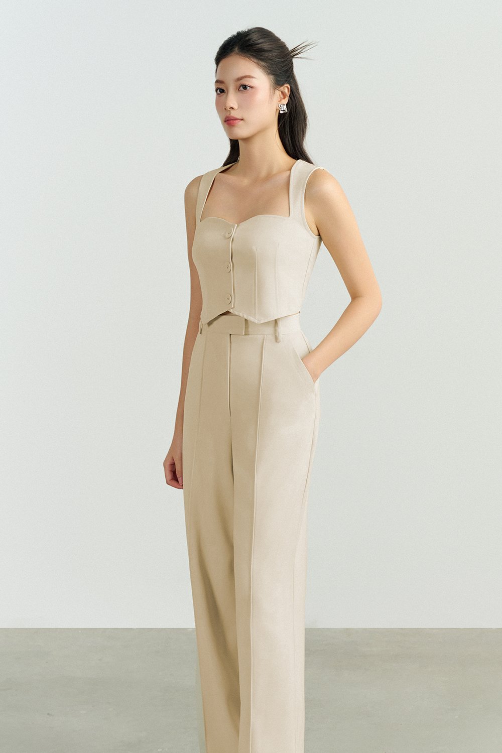 Vianne Straight Leg Pant in Light Cream