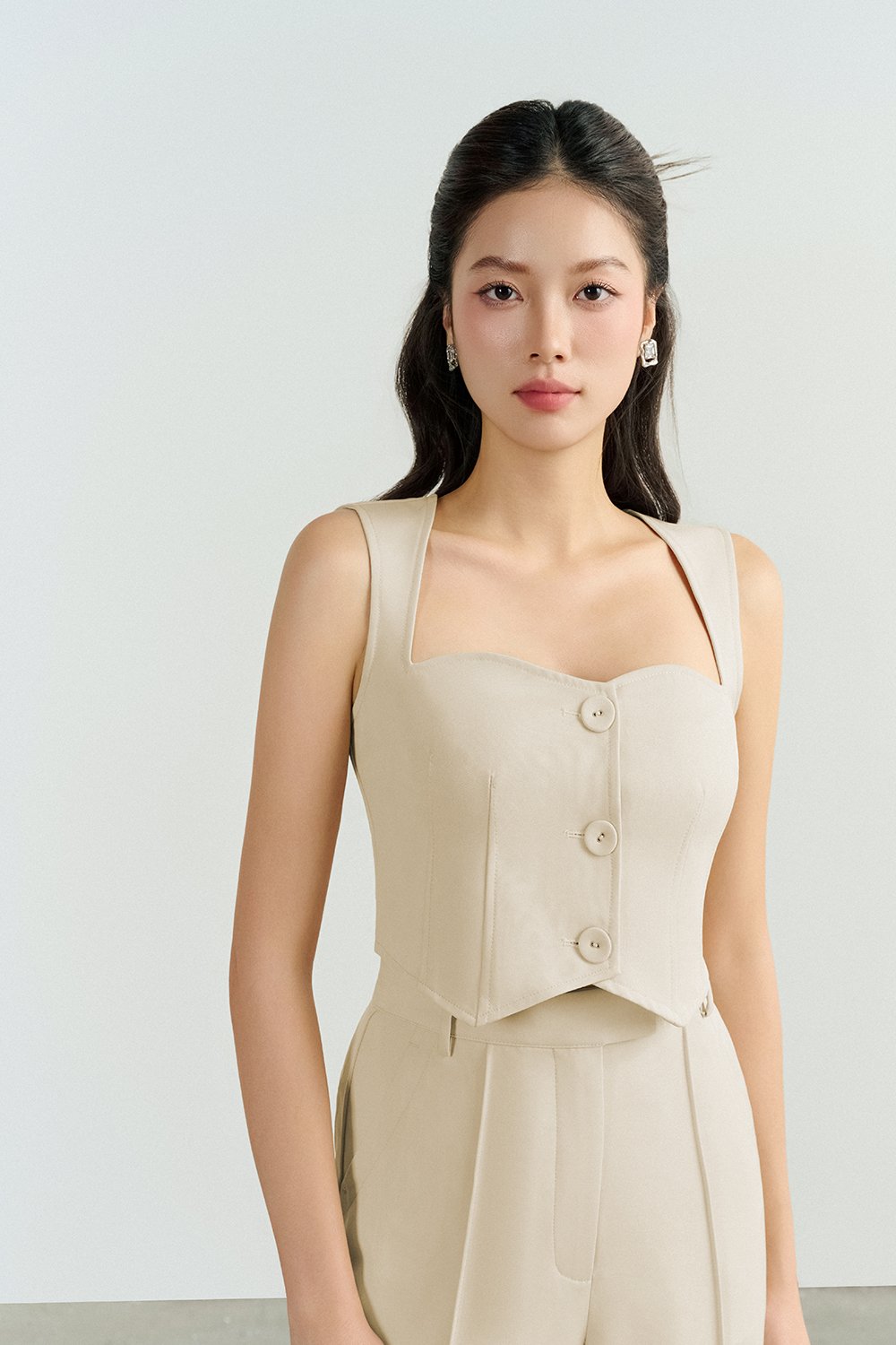 Vianne Straight Leg Pant in Light Cream