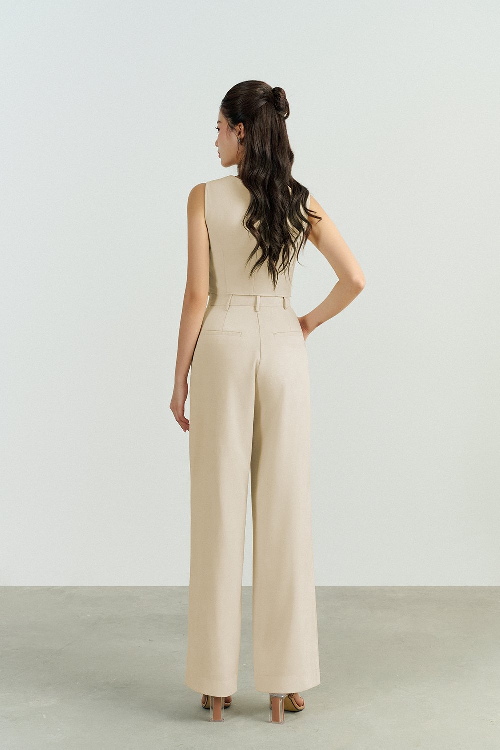 Vianne Straight Leg Pant in Light Cream