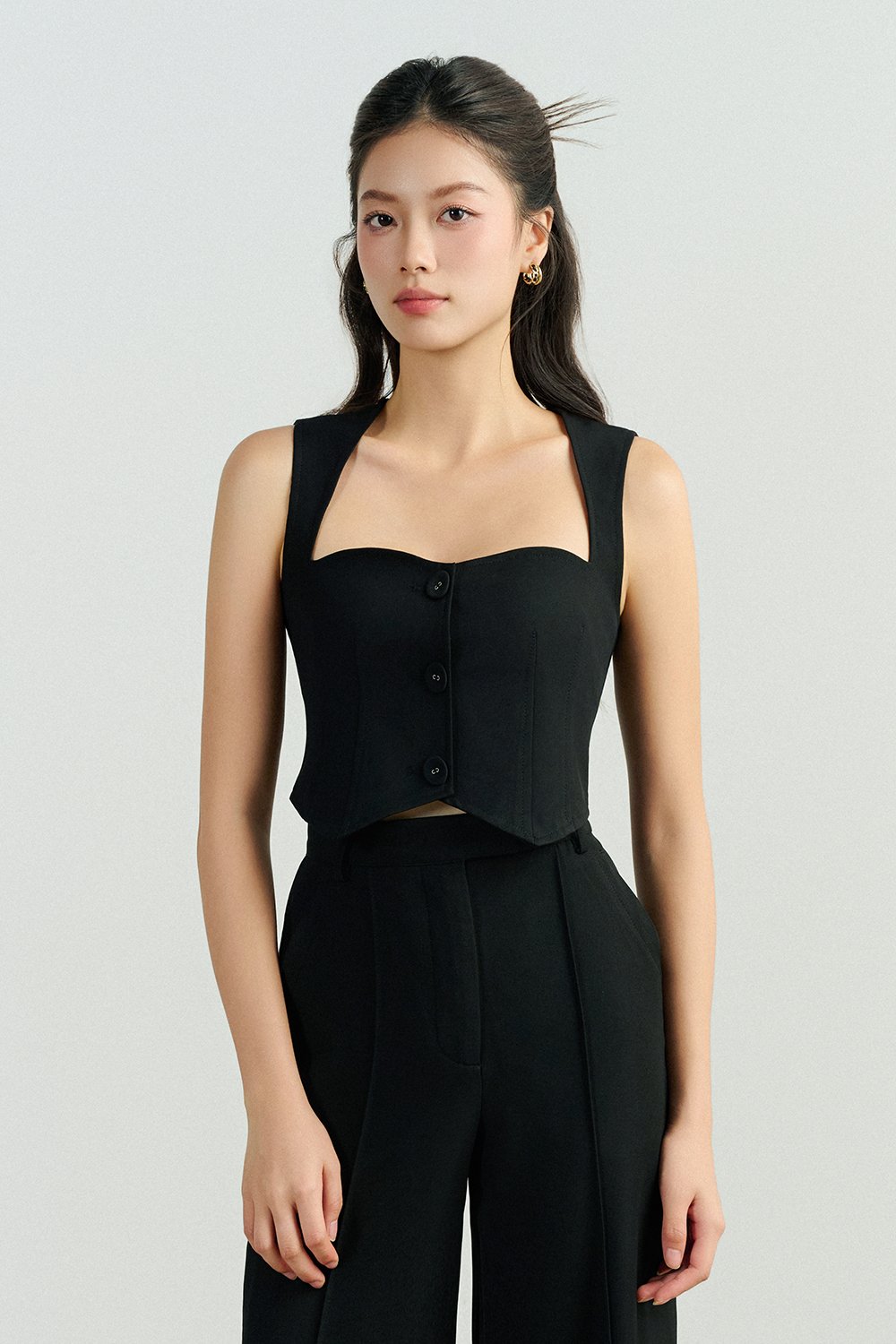 Vianne Vest Cropped Top in Classic Black