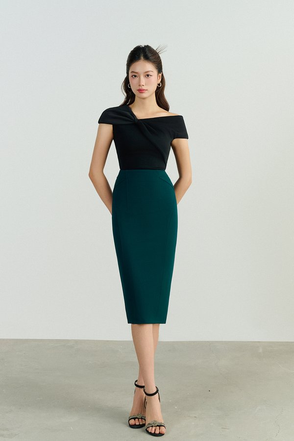 Jaide Tailored Pencil Skirt in Emerald Green