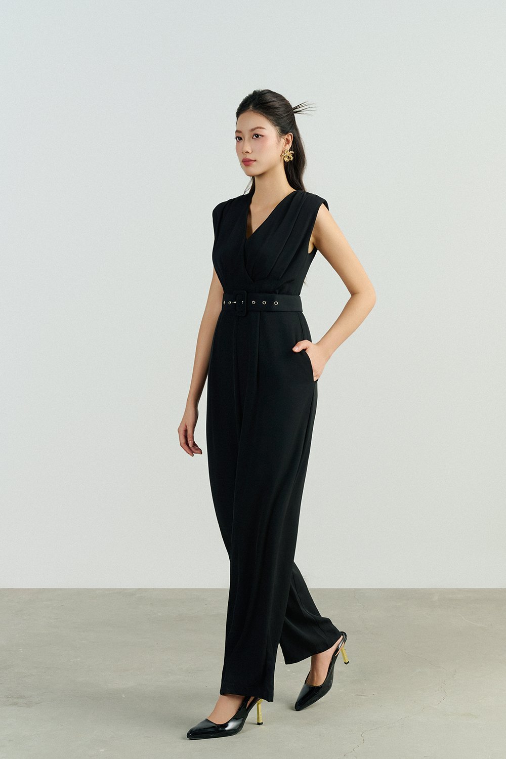Alyse Pleated V-Neckline Jumpsuit in Classic Black