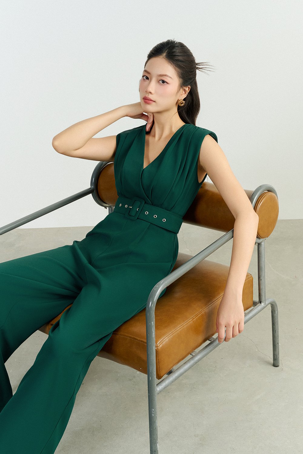 Alyse Pleated V-Neckline Jumpsuit in Forest Green
