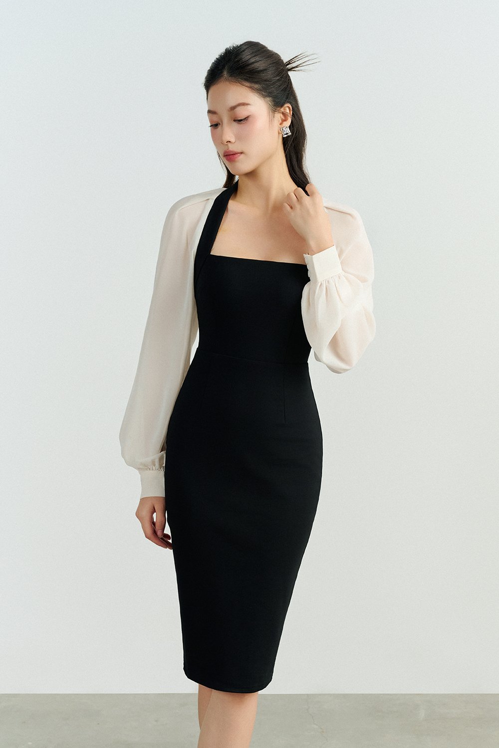 Eisley Chiffon Sleeves Pencil Padded Dress in Classic Black