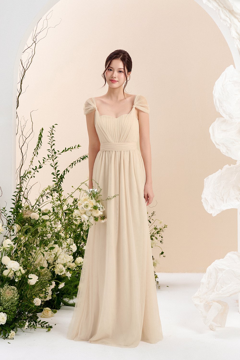 Harlow Infinity Maxi Dress in Chantilly Cream