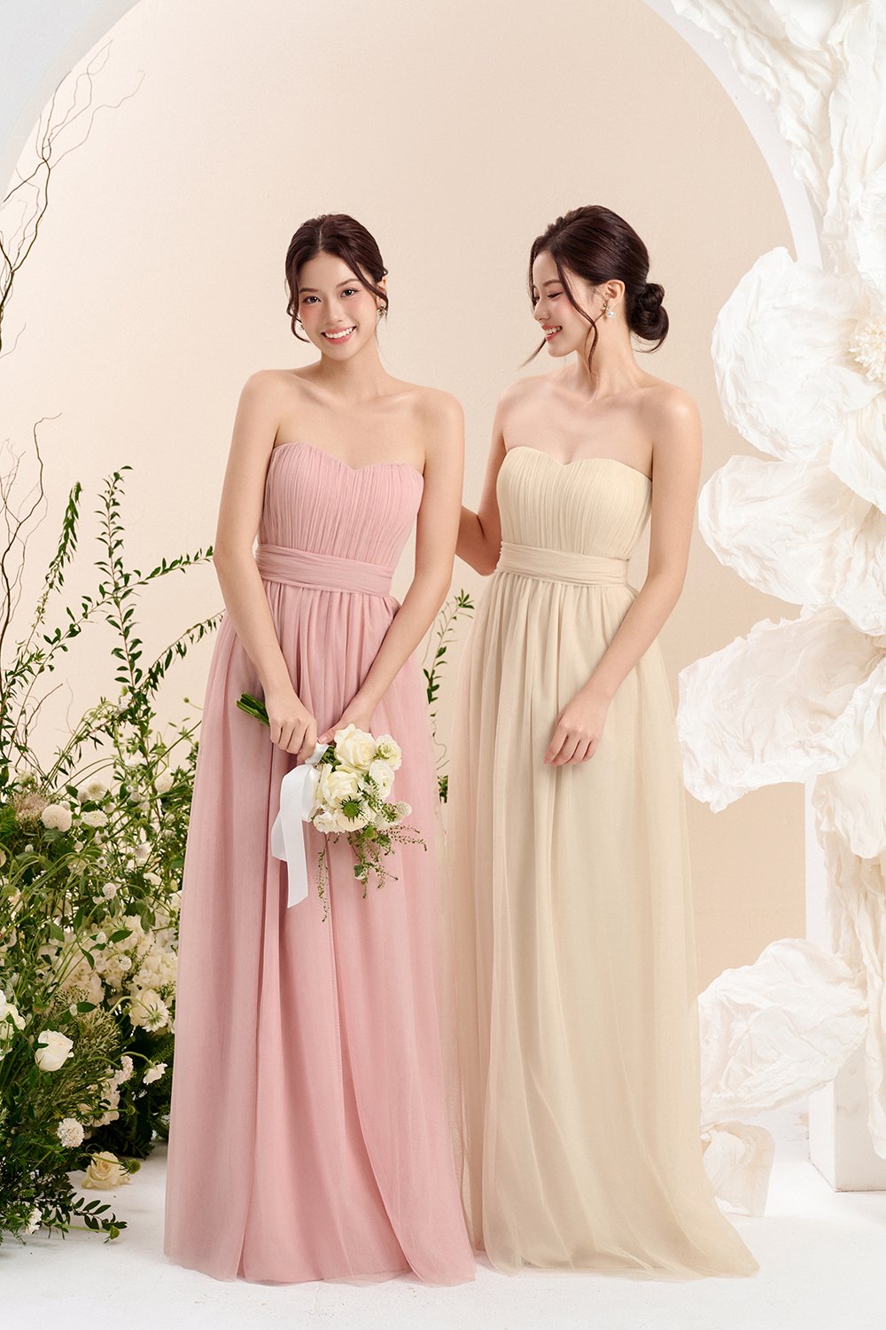 Harlow Infinity Maxi Dress in Chantilly Cream