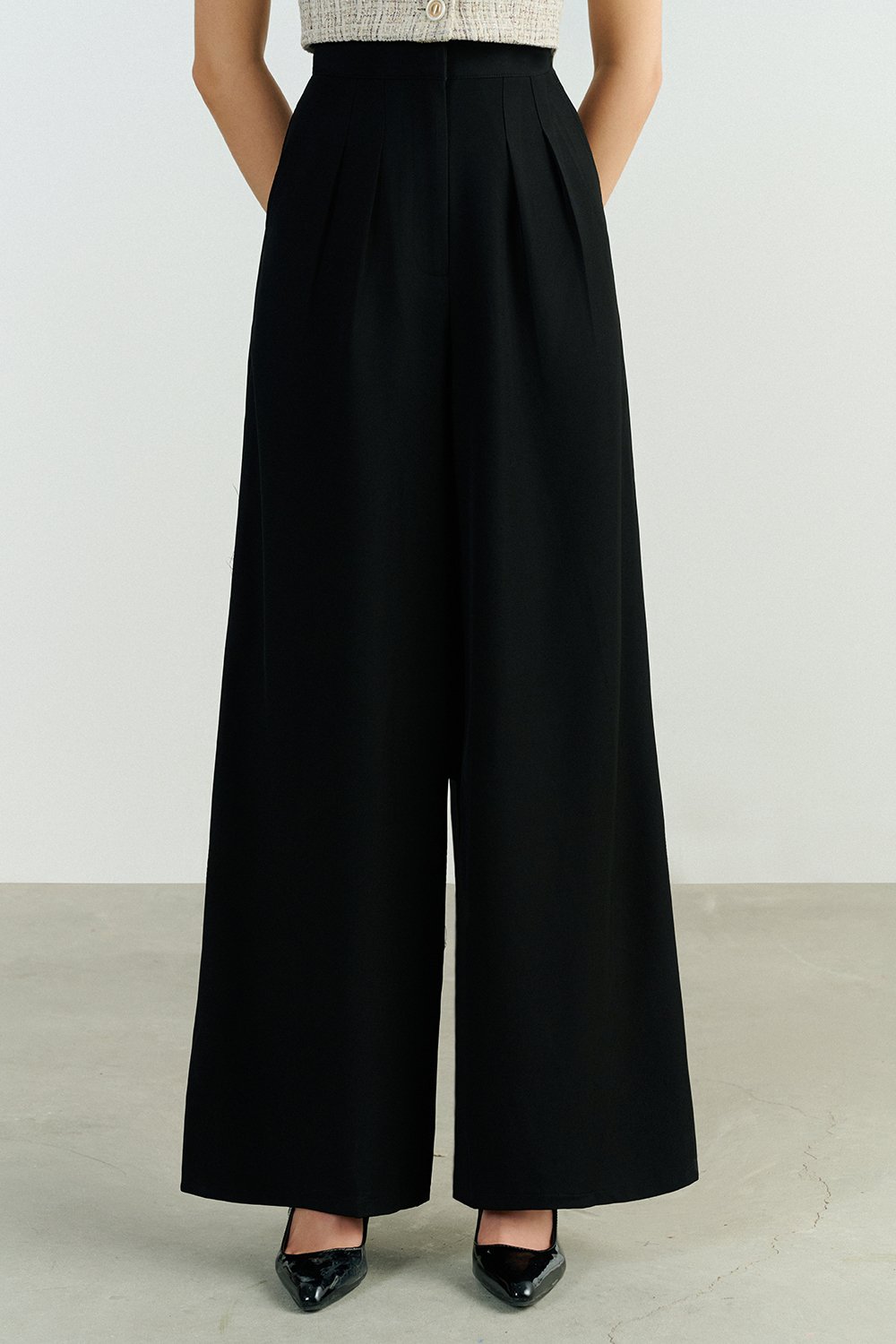 Zaya Palazzo Pant in Classic Black