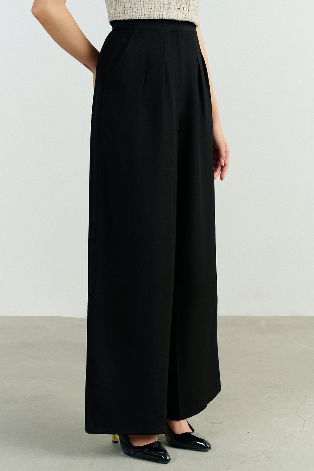 Zaya Palazzo Pant in Classic Black