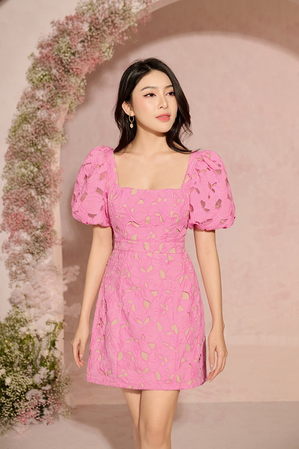 Arienna Padded Puff Sleeves Mini Dress in Taffy Pink