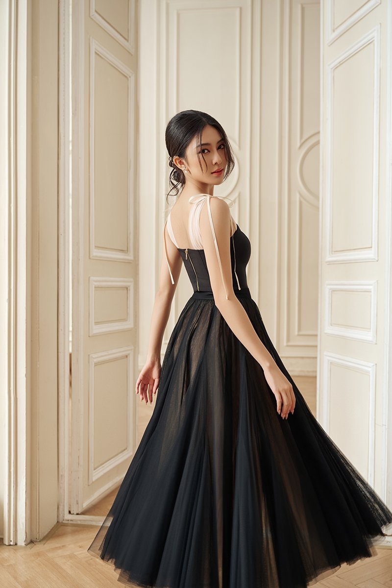 Arletta Sweetheart Tulle Strap Top in Classic Black