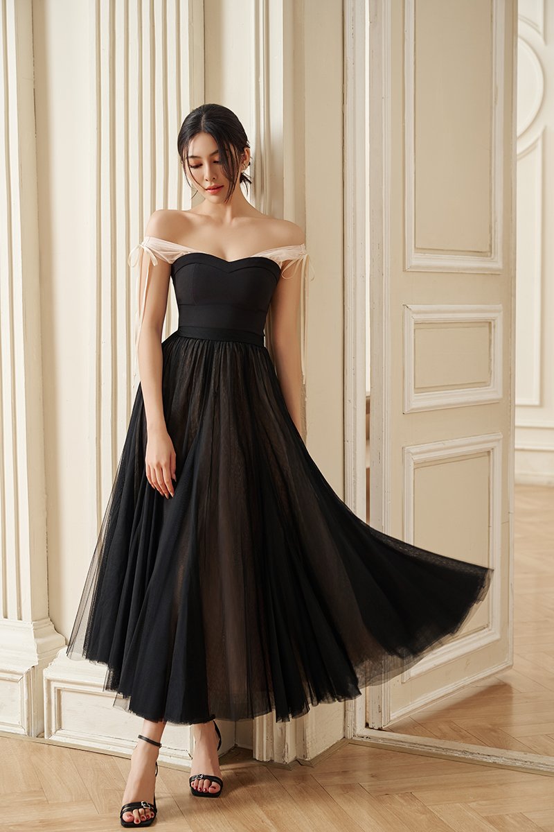 Arletta Sweetheart Tulle Strap Top in Classic Black