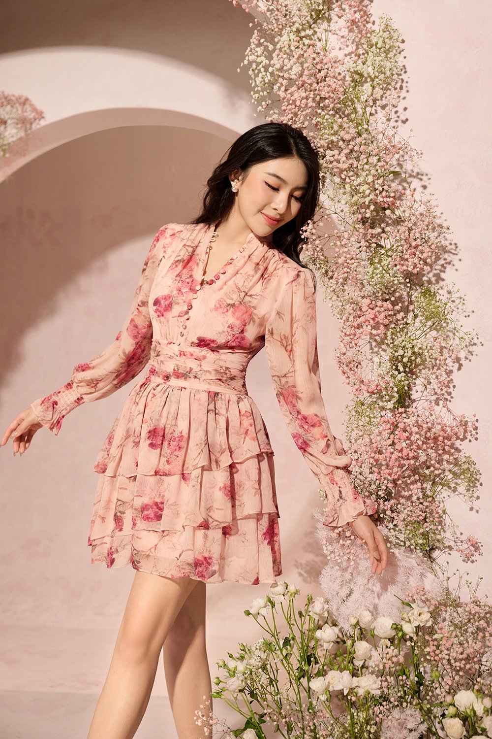 Azure Billowy Sleeves Tiered Mini Dress in Vintage Rosewood