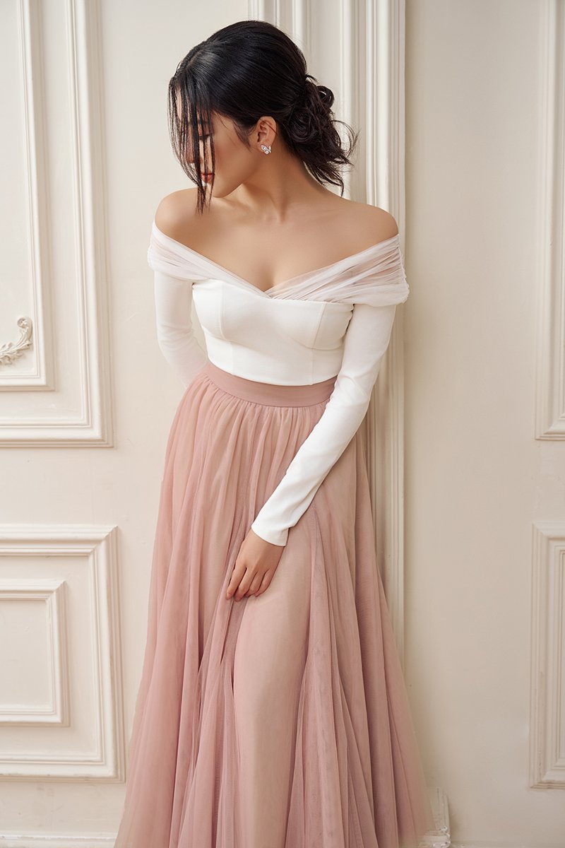 Celestine Padded 2-Way Long Sleeves Top in Iconic White