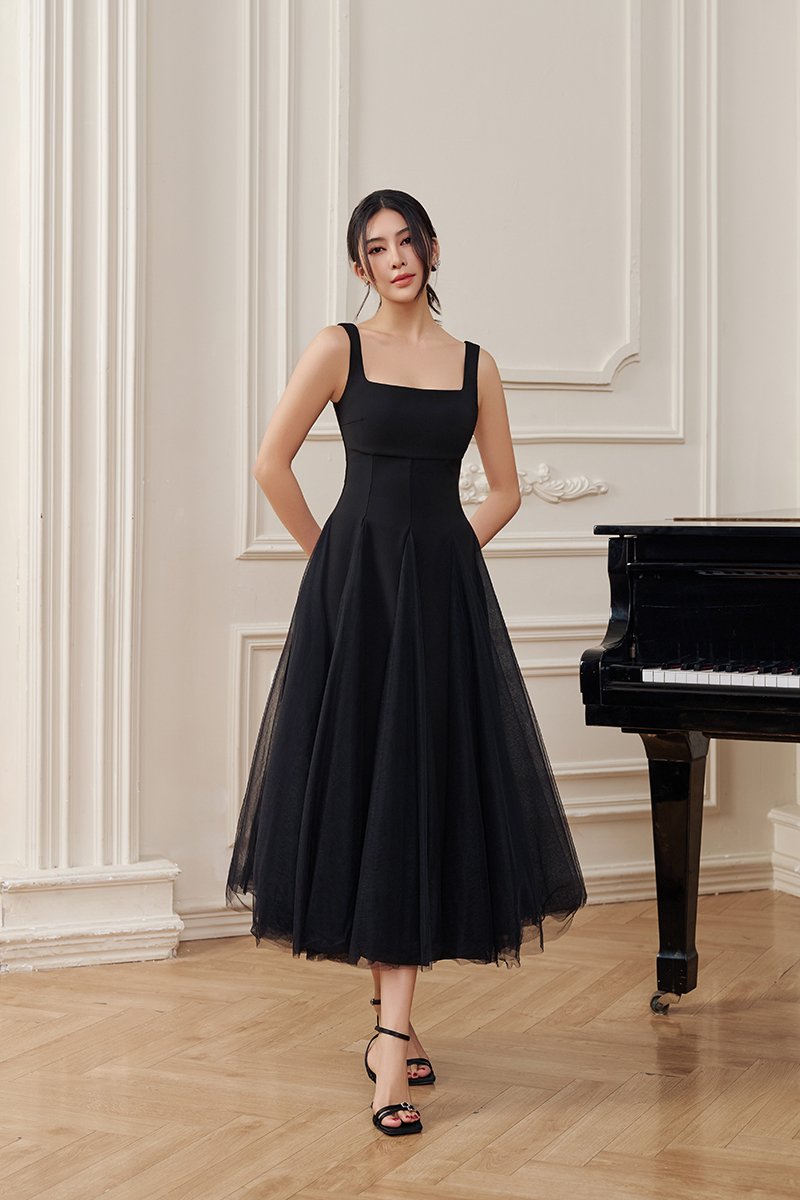 Clarisse Padded Tulle Midi Dress in Classic Black