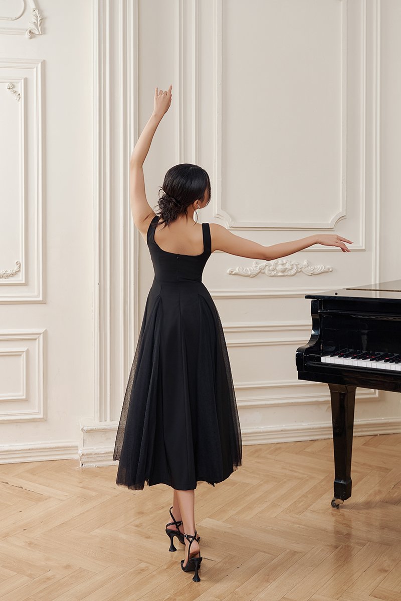 Clarisse Padded Tulle Midi Dress in Classic Black