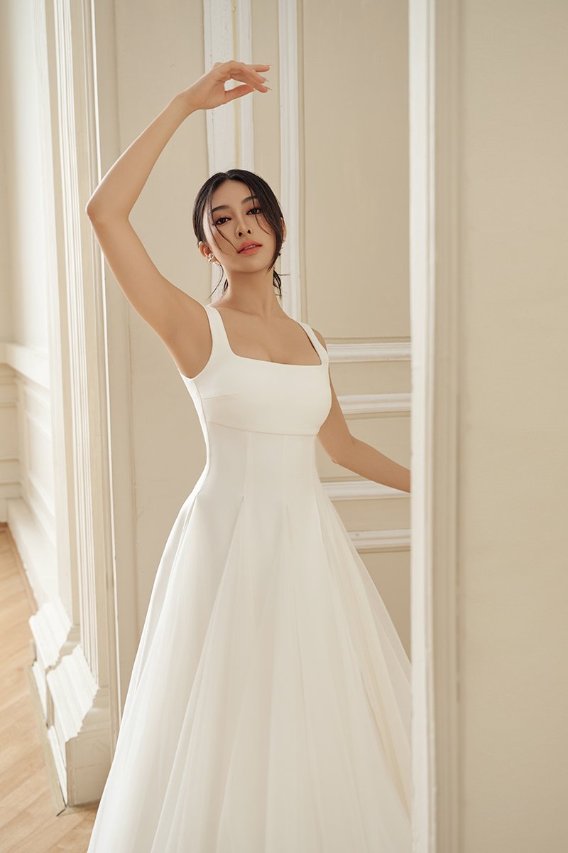 Clarisse Padded Tulle Midi Dress in Iconic White